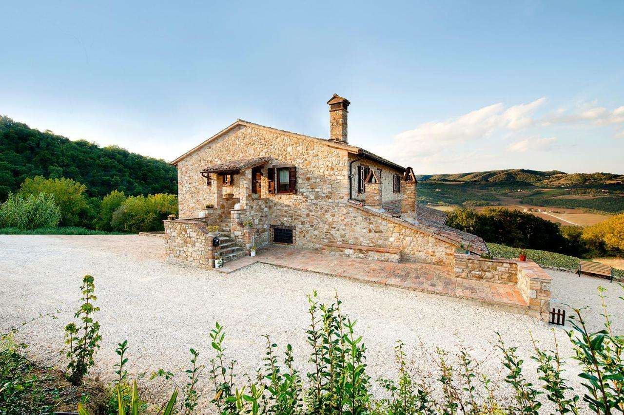 مبيت وإفطار تودي Casale Le Orme المظهر الخارجي الصورة